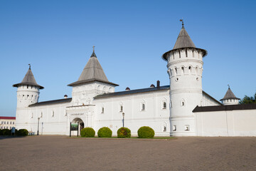 At the entrance to the Shopping Arcade of the Tobolsk Kremlin on a sunny August day
