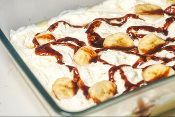some banana pudding in a glass dish