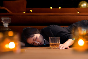  Closeup business woman holding a glass of wine