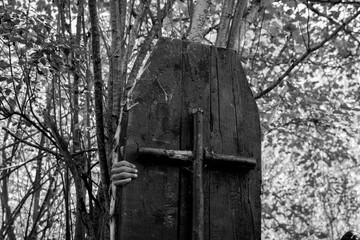 Camí de les Bruixes (Camino de las Brujas), una ruta mágica y llena de historia en los Pirineos, que suele estar rodeada de bosques, senderos y ambiente misterioso.