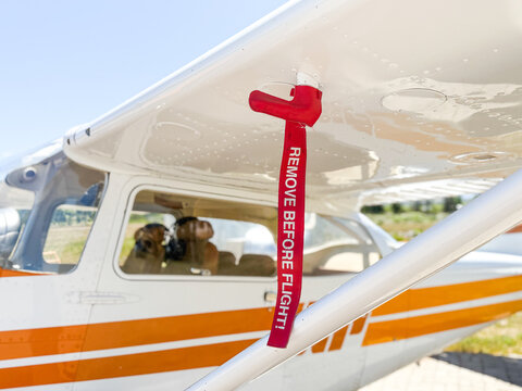 remove before flight tag on cessna pitot tube - Powered by Adobe