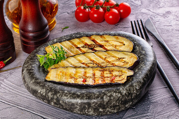 Hot grilled eggplant slices snack