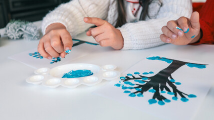 Idea for Christmas creativity with children.