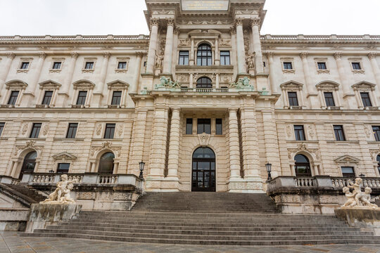 State Opera building side view in Vienna, Austria