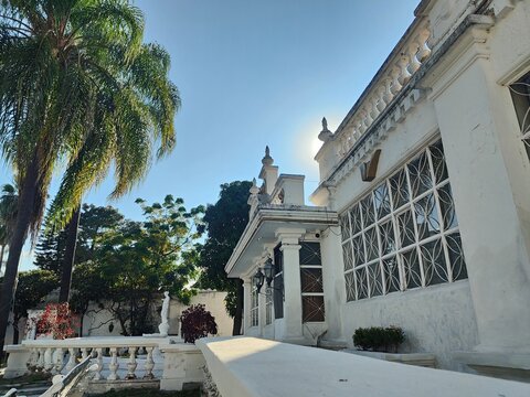 mansi&oacute;n