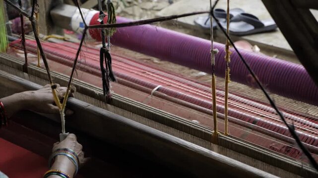 Handicrafts in Action - A Journey Through the Art of Indian Handloom Weaving