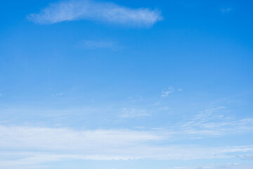 秋の空　穏やかな青空と雲110