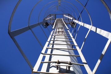 escalera hacia el cielo