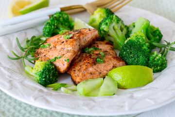 Herbed Salmon & Broccoli Plate.