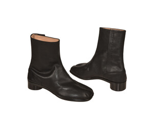 Women’s Black Stylish heel leather high boots , glossy patent leather finish, stylish and comfortable footwear for casual and formal boots, white background.