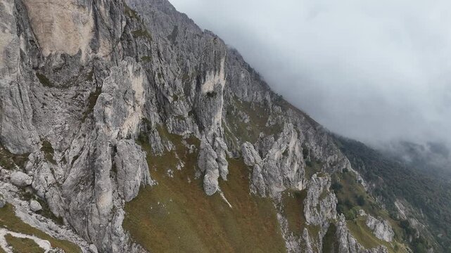 Rifugio Rosalba e sentiero delle Foppe in Valsassina, Lecco