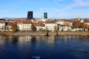 Naklejka premium Das Rheinufer in Kleinbasel im Herbst