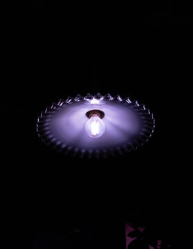 Lumi&egrave;re violette
