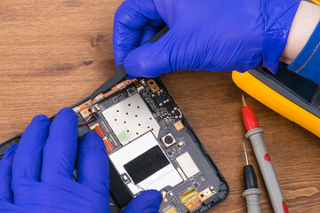 cables and contacts in the phone display, display repair