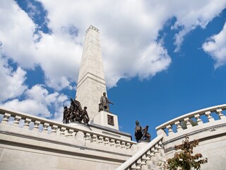 Lincoln Tomb and Monument (left side view, medium close-up), Oak Ridge Cemetery, Springfield Illinois