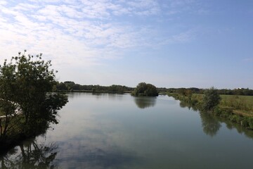 Le fleuve la Charente, ville de Saintes, département de la Charente Maritime, France