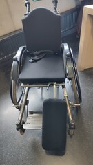 Wheelchair adjustable footrest