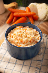 Coleslaw, salad made with cabbage and grated carrots, is an easy, fresh and healthy recipe known in many countries, usually served as a side dish to accompany other dishes.