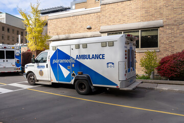Fototapeta premium Toronto, Canada - November 6, 2025: A City of Toronto Paramedic Services ambulance car is seen in Toronto.TPS is the statutory emergency medical services provider.