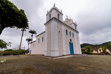 Matriz Church of Nossa Senhora da Concei&ccedil;&atilde;o in Viana, Esp&iacute;rito Santo, Brazil on a cloudy day