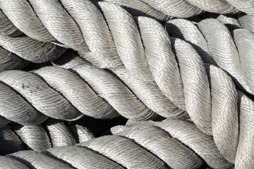 Schiffsseil am Boden