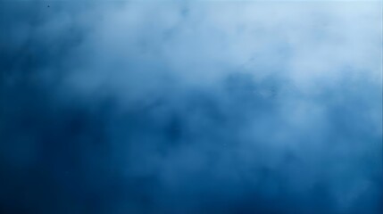 藍染のようなグラデーションと霞