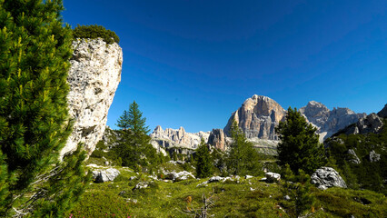 Lo spettacolare scenario panoramico del Passo Giau e Ra Gusela con le Cinque Torri e il gruppo delle Tofane. Dolomiti di San Vito di Cadore, Belluno, Veneto, Italia © anghifoto