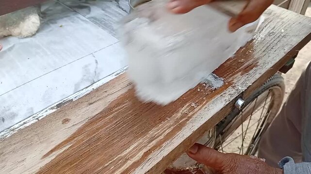 es gostrok or ice tube seller