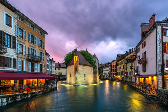 Annecy cityscape at sunset with historic Palais de l'Ile