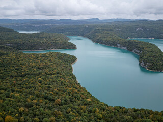 Lac de Vouglans &agrave; Cernon