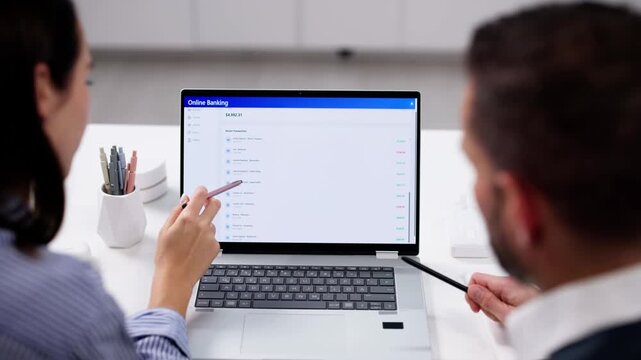 Online Banking: Couple Checking Savings Account Balance