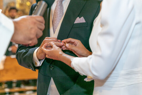 mano, boda, mujer, novio, agiotaje, novia, persona, anillas, amor, digno, par, participaci&oacute;n, casamiento, matrimonio, desposar, anillos, casarse