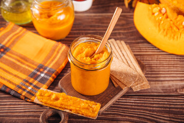 Squash zucchini pumpkin paste puree caviar spread vegetables	