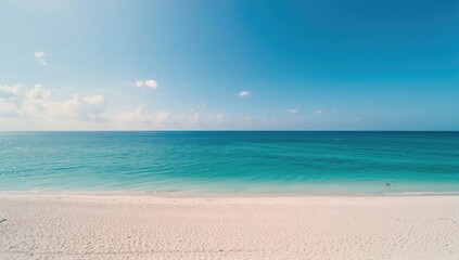 Obraz premium Aerial perspective of a stunning sandy shore