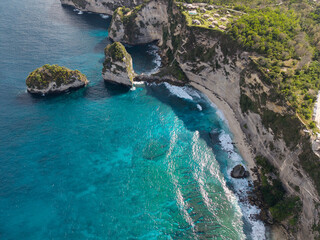 crystalclear bay with coral reefs, sparkling lagoon with vibrant marine life and rocky coastlines Nusa Penida Diamond Beach Bali 