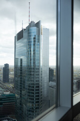 Widok na centrum z okna © Daniil