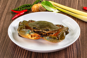 Raw big crab for cooking