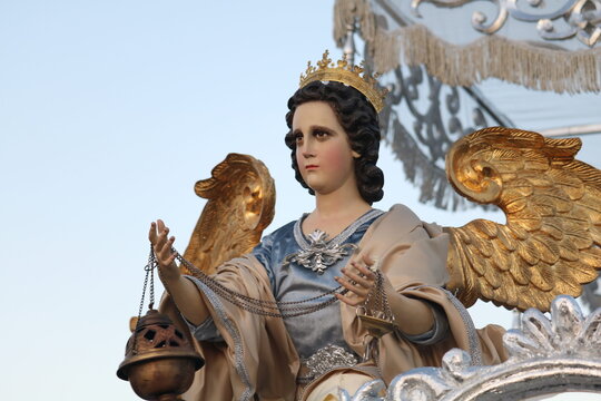 statue of virgin mary