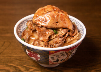 フォアグラ牛丼