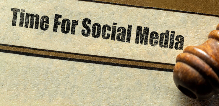 Time for Social Media – Content Scheduling and Digital Marketing Business Concept