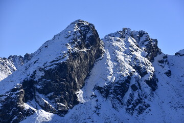 Góra Kościelec, szczyt w Tatrach, zima, śnieg, urwisko, Tatrzański Park Narodowy, Małopolska, Polska, Europa