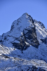 Góra Kościelec, szczyt w Tatrach, zima, śnieg, urwisko, Tatrzański Park Narodowy, Małopolska, Polska, Europa