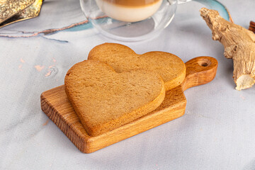 Sweet ginger cookies for snack