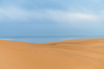 Le Désert Du Namib rencontre l'Océan Atlantique en Namibie