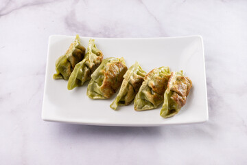 Gyoza aux légumes plat traditionnel chinoise
