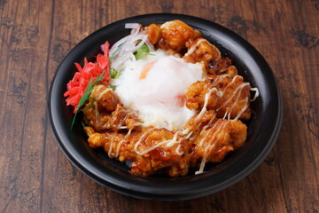 唐揚げ丼弁当