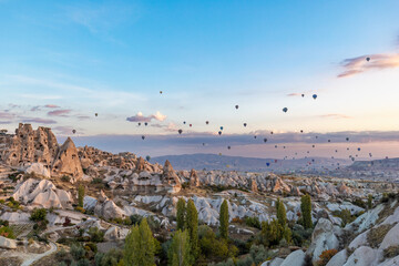 Heißluftballons über Kappadokien in der Türkei