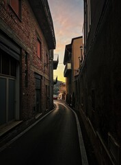 Urban calm before night - EDITHUB