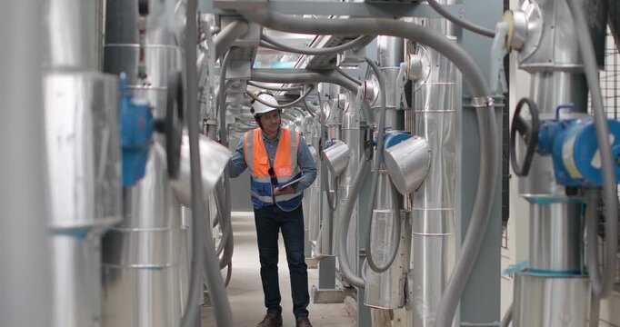 HVAC technician record data and conduct real-time analysis. Using specialized software to diagnose and optimize mechanical, electrical, and plumbing systems with energy efficiency plan
