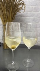 glasses of champagne